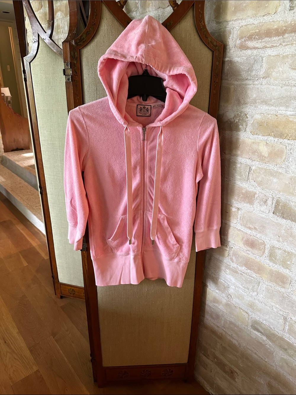 Juicy Couture mid-2000s Light Pink Terrycloth 3/4 sleeve long waisted Zip Hoodie
